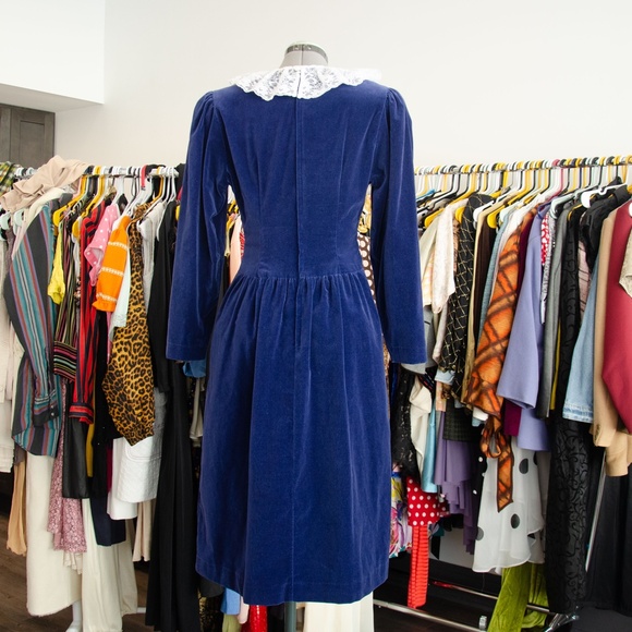 Vintage Blue Velvet Dress - Picture 5 of 8